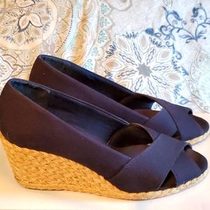 LAST CALL MUST GO Chaps open toe Navy Espadrille Wedges Size 9.5